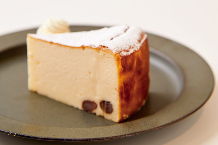 白あんを使った都松庵のチーズケーキ