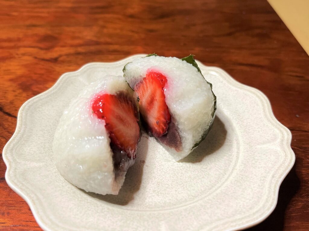 松楽のいちご桜餅