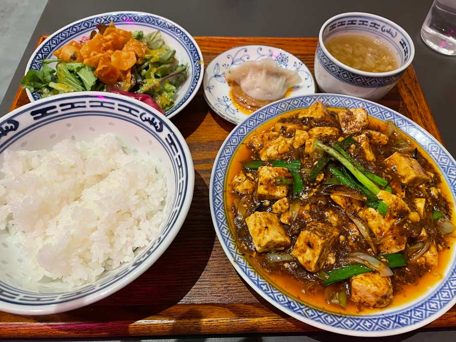 サワダ飯店の麻婆豆腐ランチ