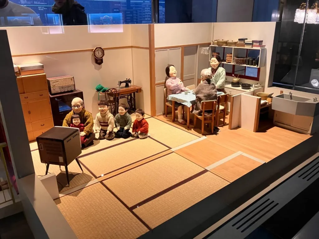 大阪くらしの今昔館　8階展示「住まい劇場」