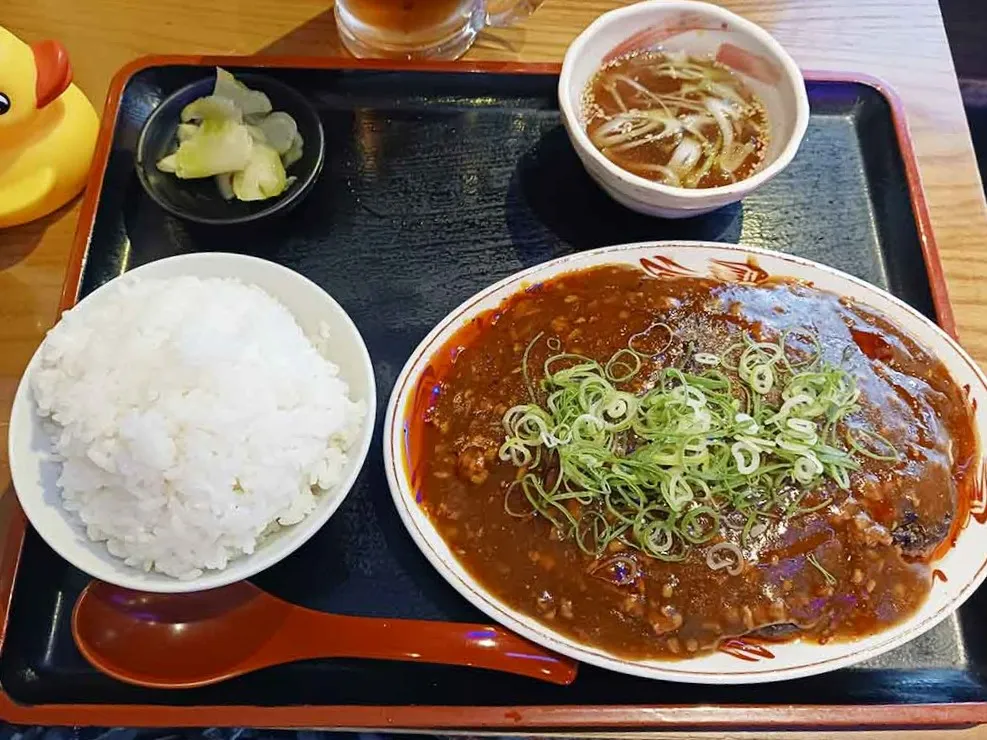 ひよこ飯店　麻婆ハンバーグ