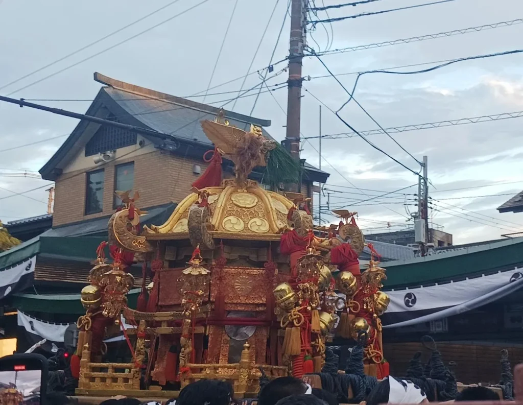 祇園祭　三若神輿会　神輿渡御