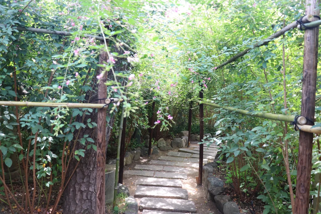 萩の寺東光院　萩露園