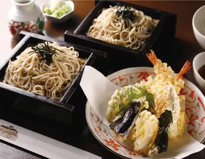 十割蕎麦と酒 しのぶ庵のそばや天ぷらのメニュー