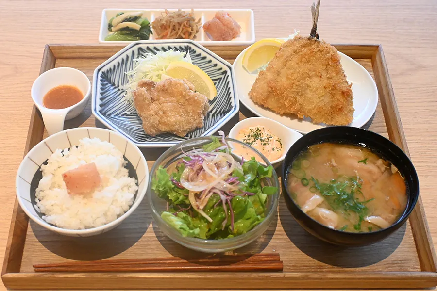 ごはんとわたし　注文したマイ定食