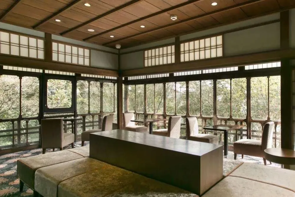 Salon de KANBAYASHI 内観
