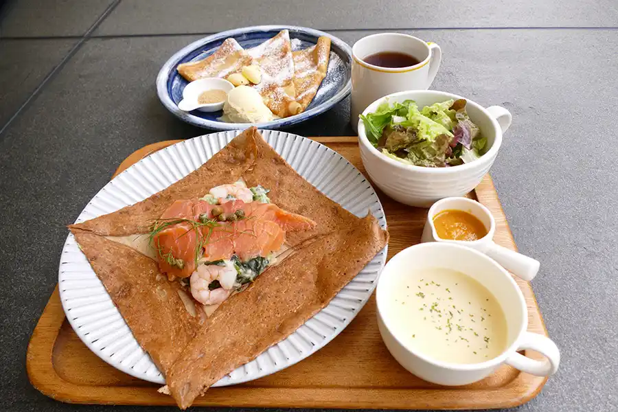 クレープリースタンドシャンデレールのブルターニュランチ