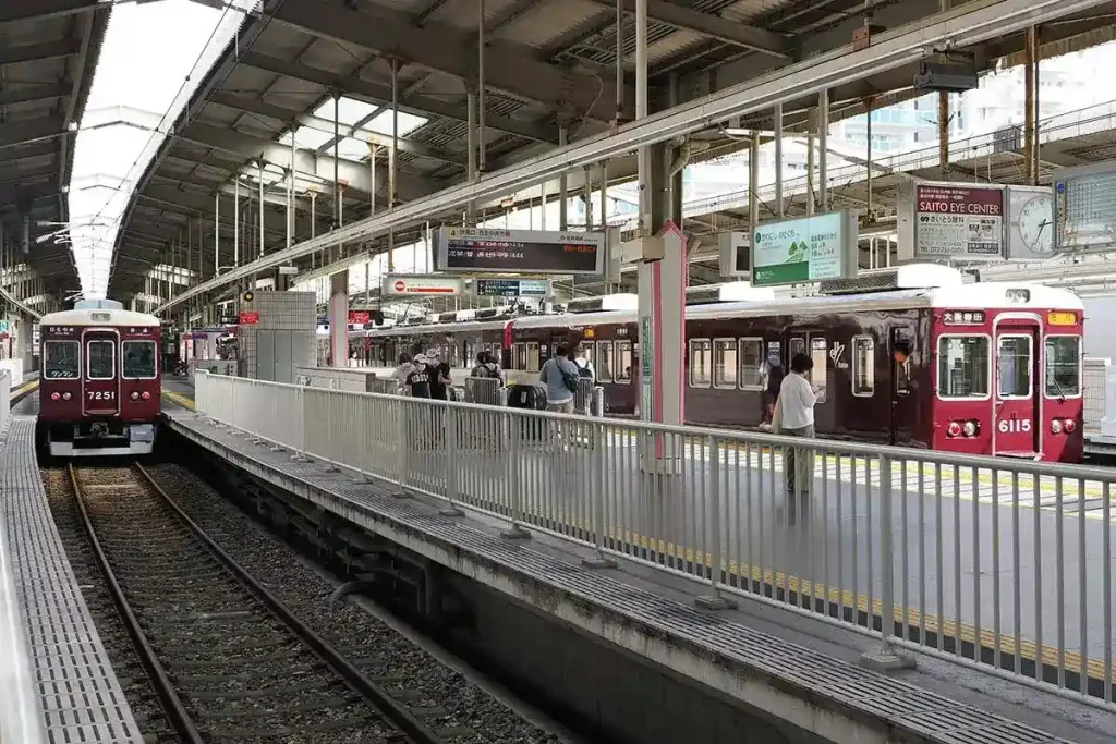 川西能勢口駅5