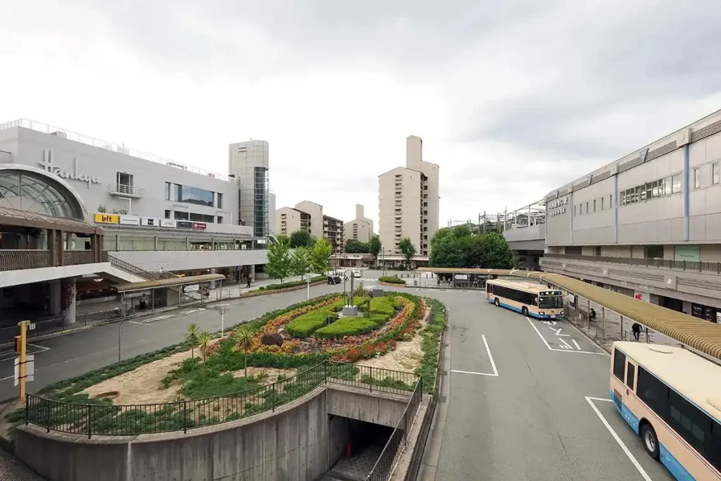 川西能勢口駅7